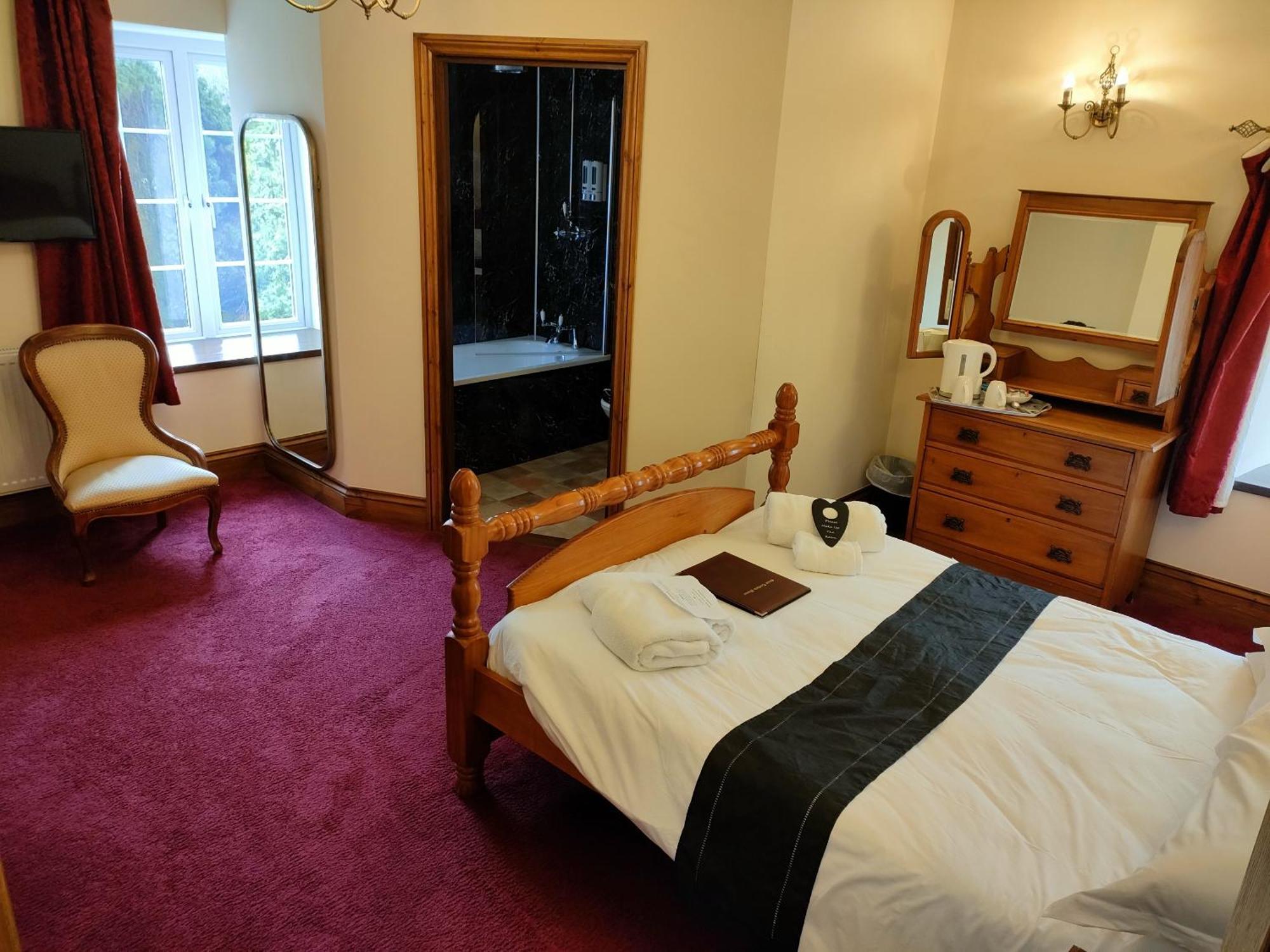 Great Trethew Manor Hotel & Self Catering Lodges 利斯卡德 客房 照片
